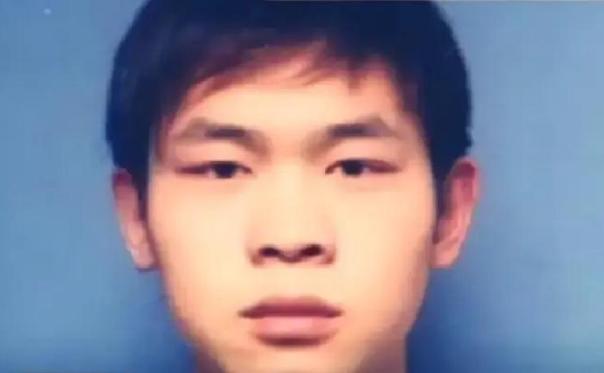 一个中国留学生，在日本犯下灭门惨案，苟活16年后终于伏法。行刑前，他给远在中国的