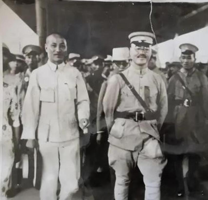 1949年1月，国民党上将张荫梧在听到傅作义接受和平解放北平的条件后，暗中纠集武