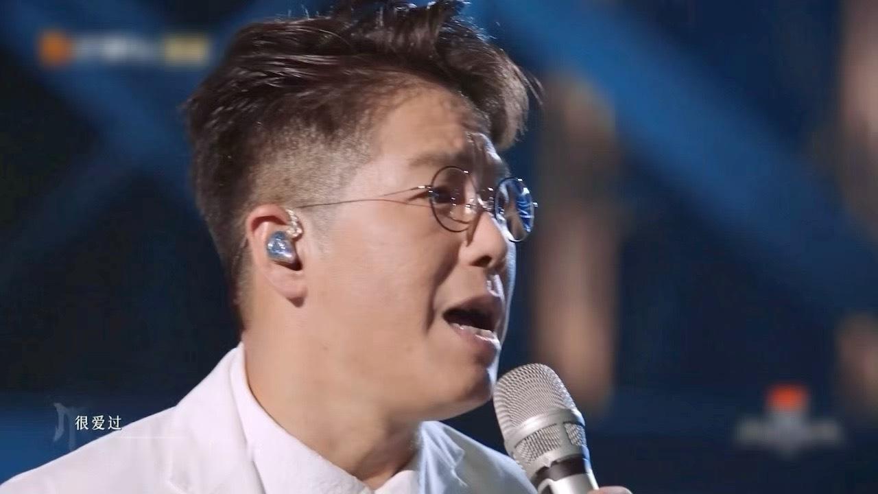 林晓峰唱开始懂了太痛了林晓峰不愧是“宝藏歌手，音色醇厚，情绪饱满！可以说是苦情歌