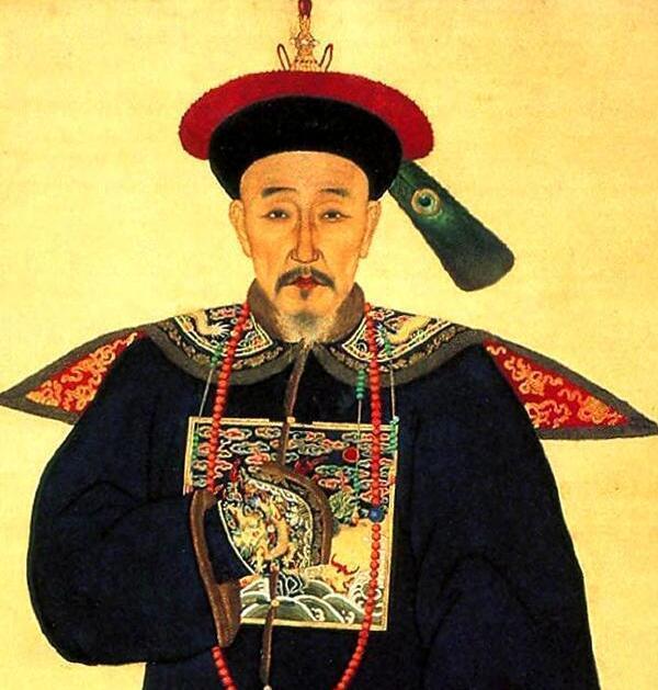 和珅其实是个学霸
说起和珅，大家第一反应：大贪官。
对，他确实贪，家产相当于清朝