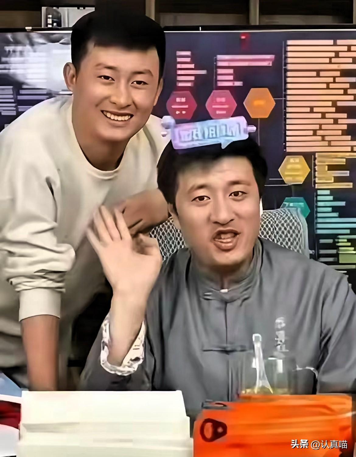 峰学蔚来换了掌舵人，
武亮的出现，确实让不少老粉有点不适应。
他没有张雪峰那种自