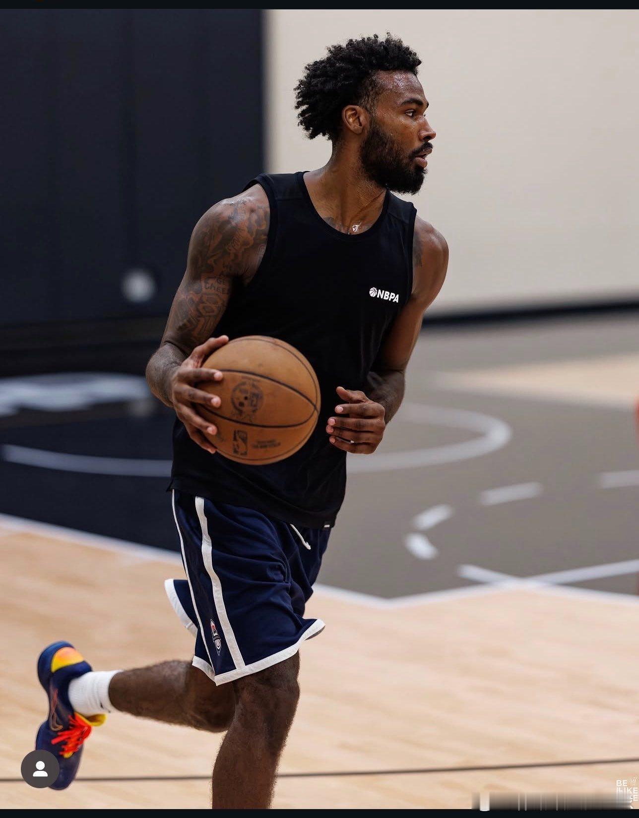 休斯顿火箭队的凯文·杜兰特、阿尔佩伦·申京、塔里·伊森以及多名其他NBA球员本周