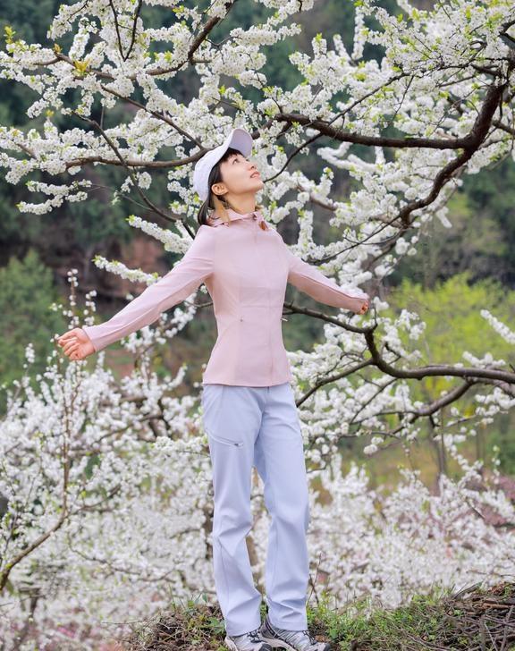 3.5拍摄|藏在龙泉山的小众绝美赏花地‼️
成都的春天真的太美啦~
追花根本追不