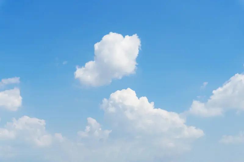 家乡的天空，永远是心底最美的画卷。小时候，总觉得家乡没啥特别，一心想往外跑。长大