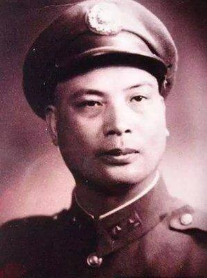 1957年，傅作义到功德林看望陈长捷，陈长捷激动大喊：“你在北平谈判，让我坚守天