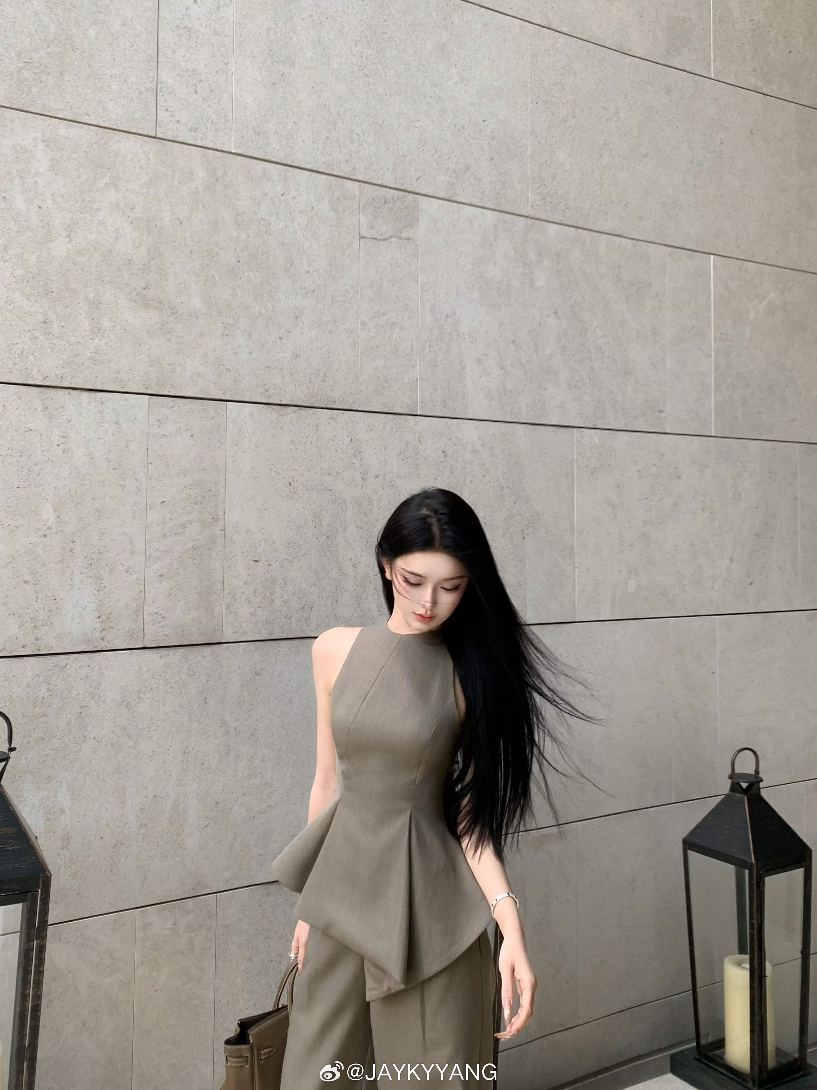 向高智感低头这套简直是仙品来的ㅎㅇ…🤎 