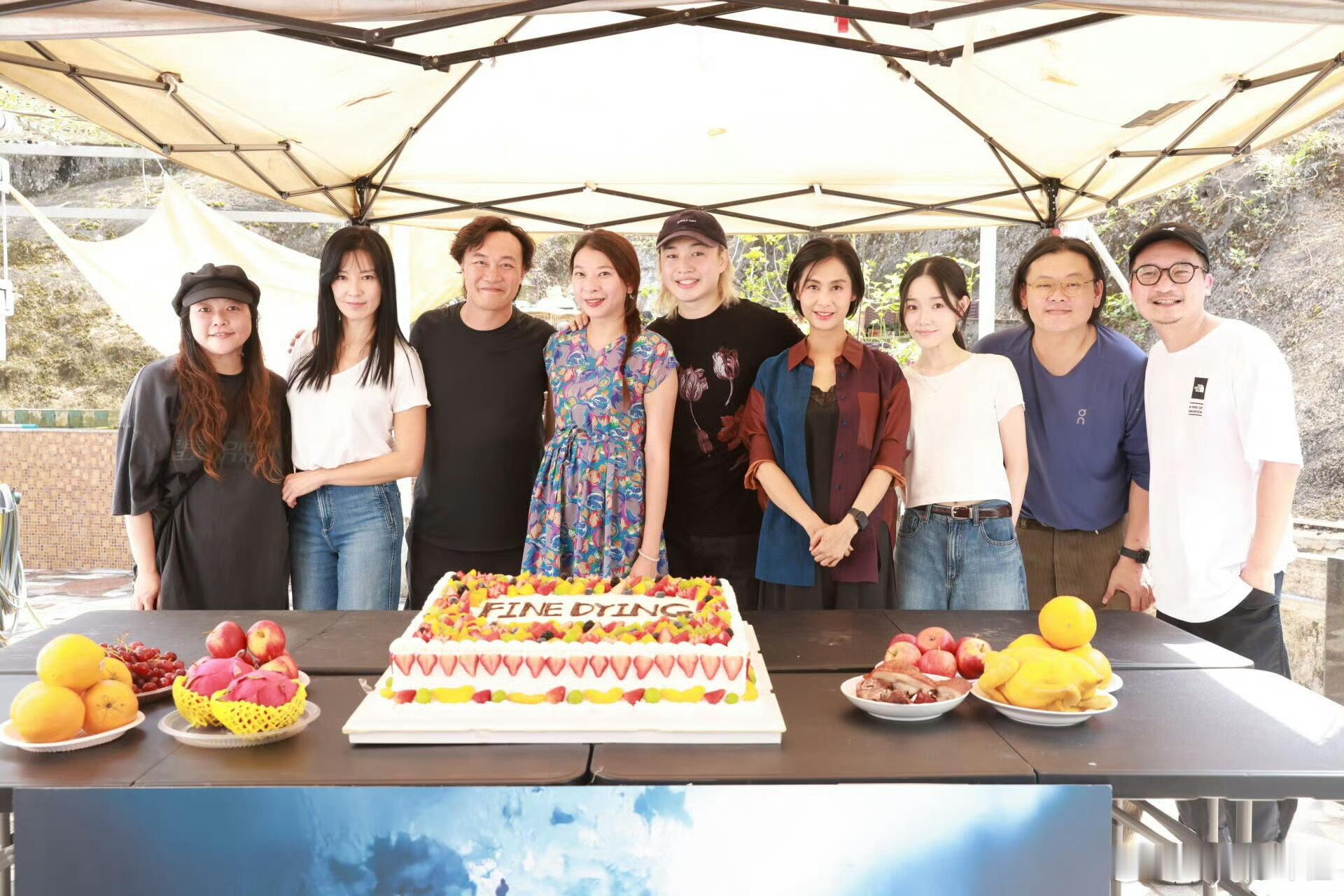陈奕迅，朱茵合作电影《不得不好死》！！！饰演一对夫妻，柳应廷饰演他们儿子，还有林