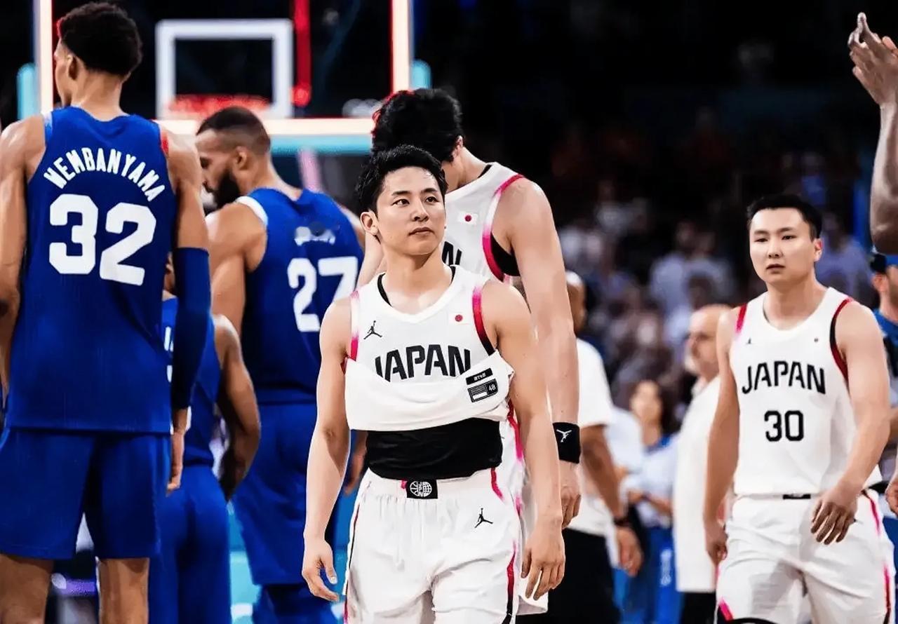 7月31号中午，日本男篮90-94不敌法国，五点事实不可否认

1、日本男篮差点