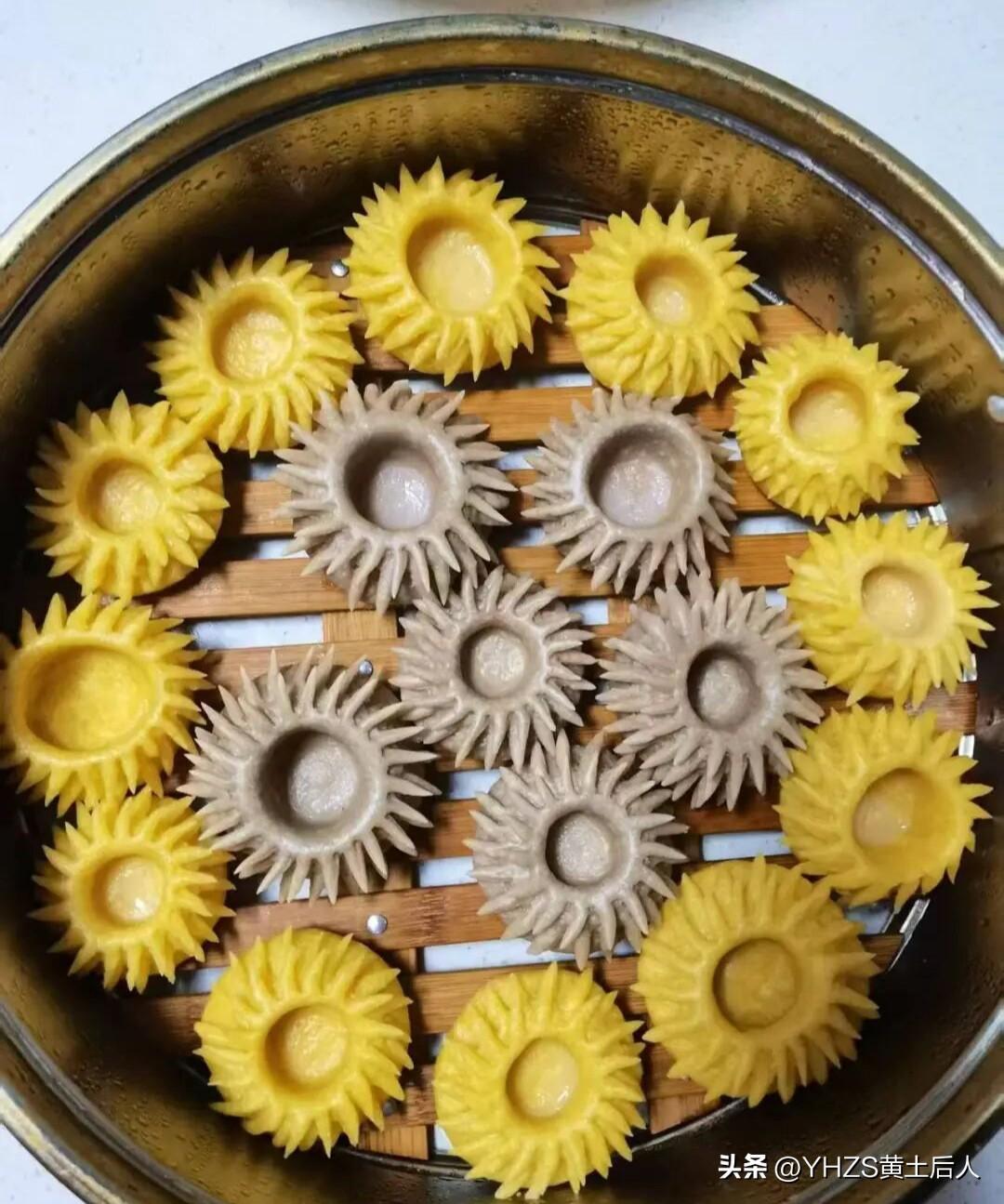 传承的是文化，记录着民俗文明。
此物只有元宵有，
人间能见灯火明。