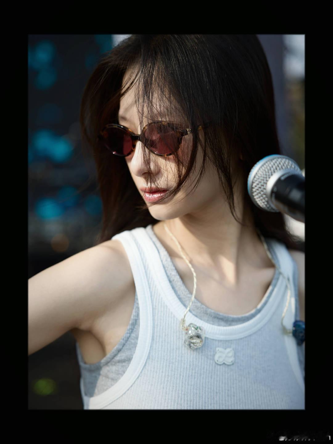 #李斯丹妮刘忻苏妙玲演三角恋# 哈哈，快女小考这出戏，李斯丹妮插足，苏妙玲出车祸