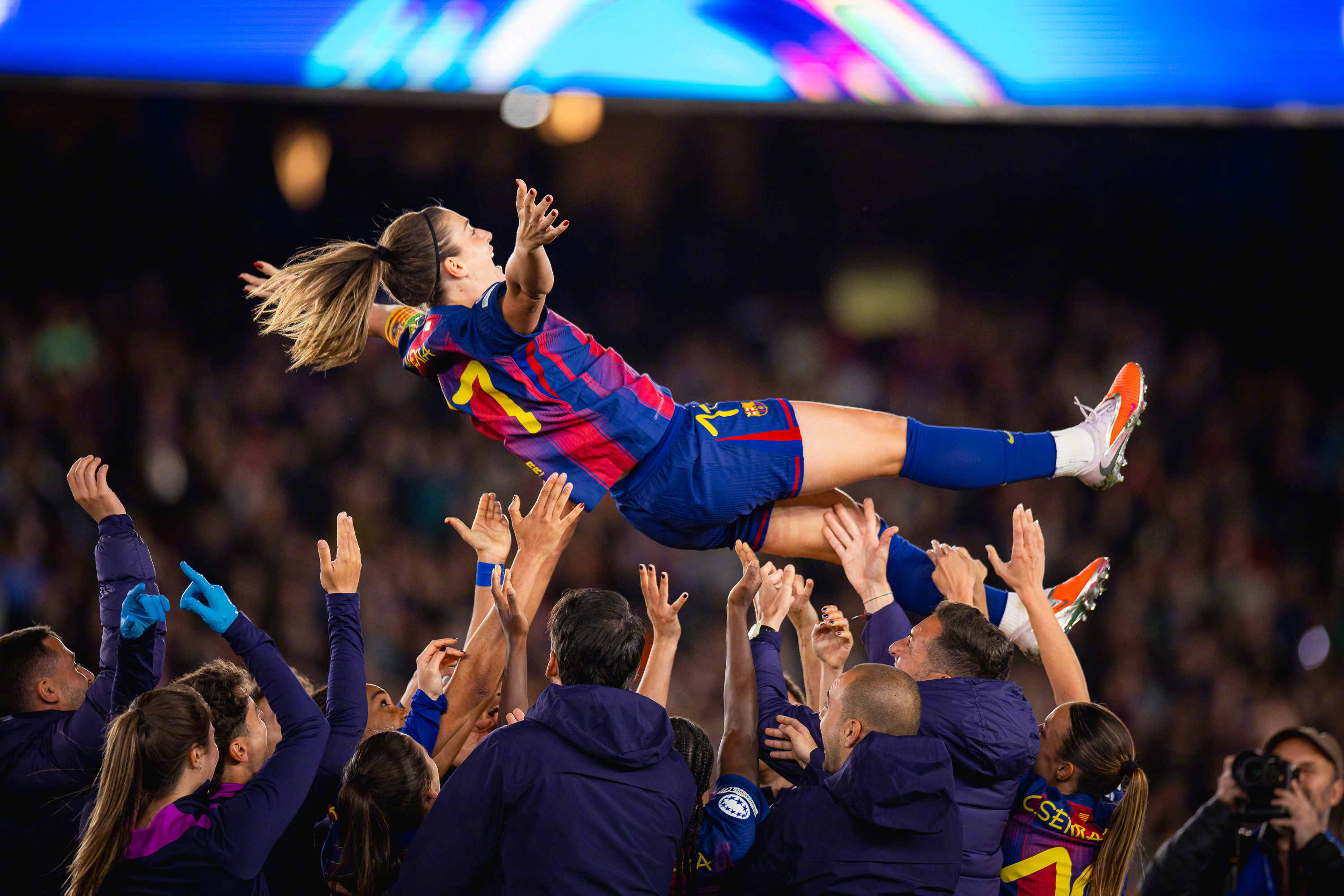 红蓝倩影 ❤️💙最完美的里程碑，是在Spotify诺坎普球场6-0完胜皇马！?