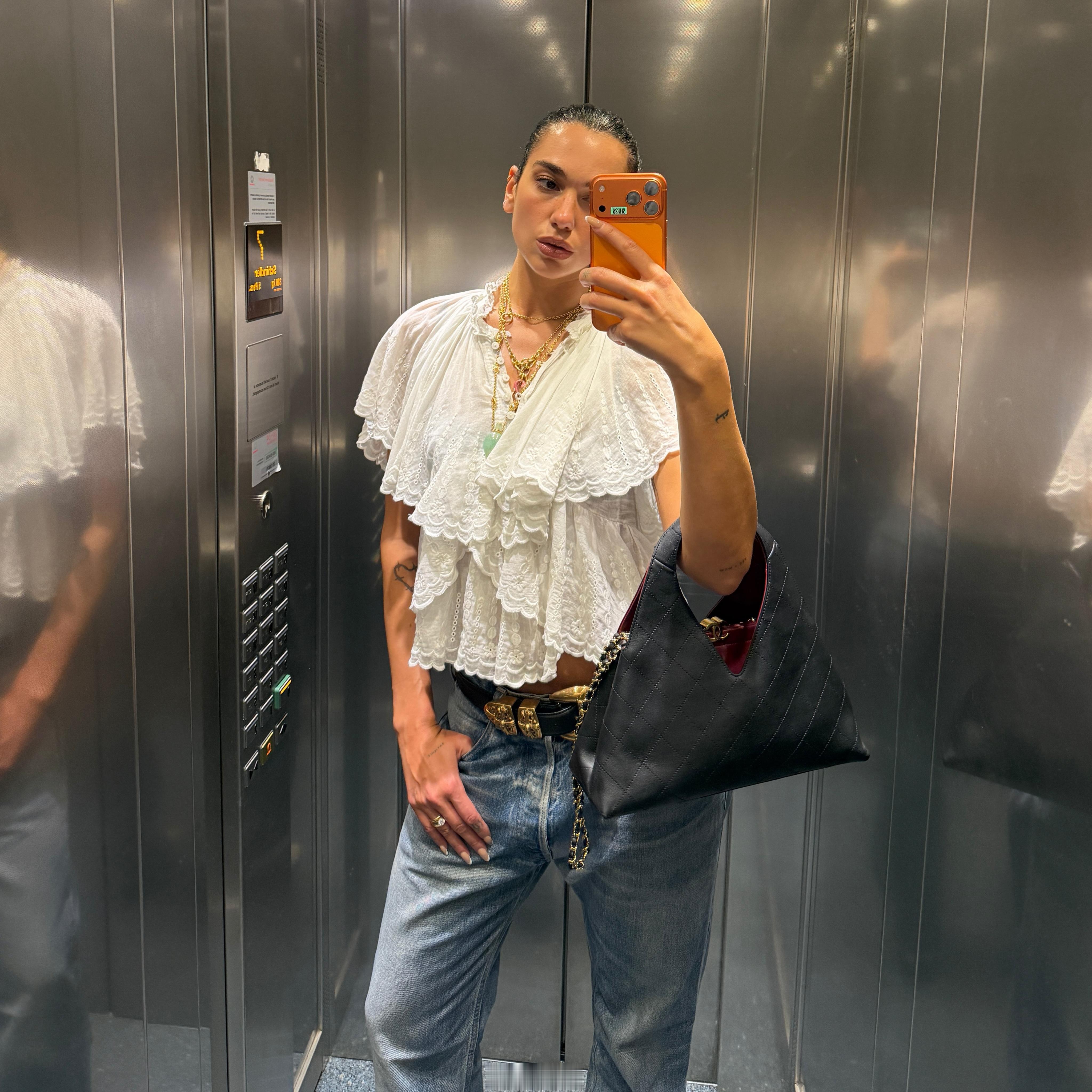 啪姐Dua Lipa最新分享生活随拍 🐱DuaLipa