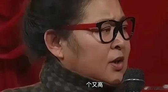 主持人倪萍说：当年我复出后，刘晓庆托人转达我说，真的让倪萍收拾收拾再出来，太吓人