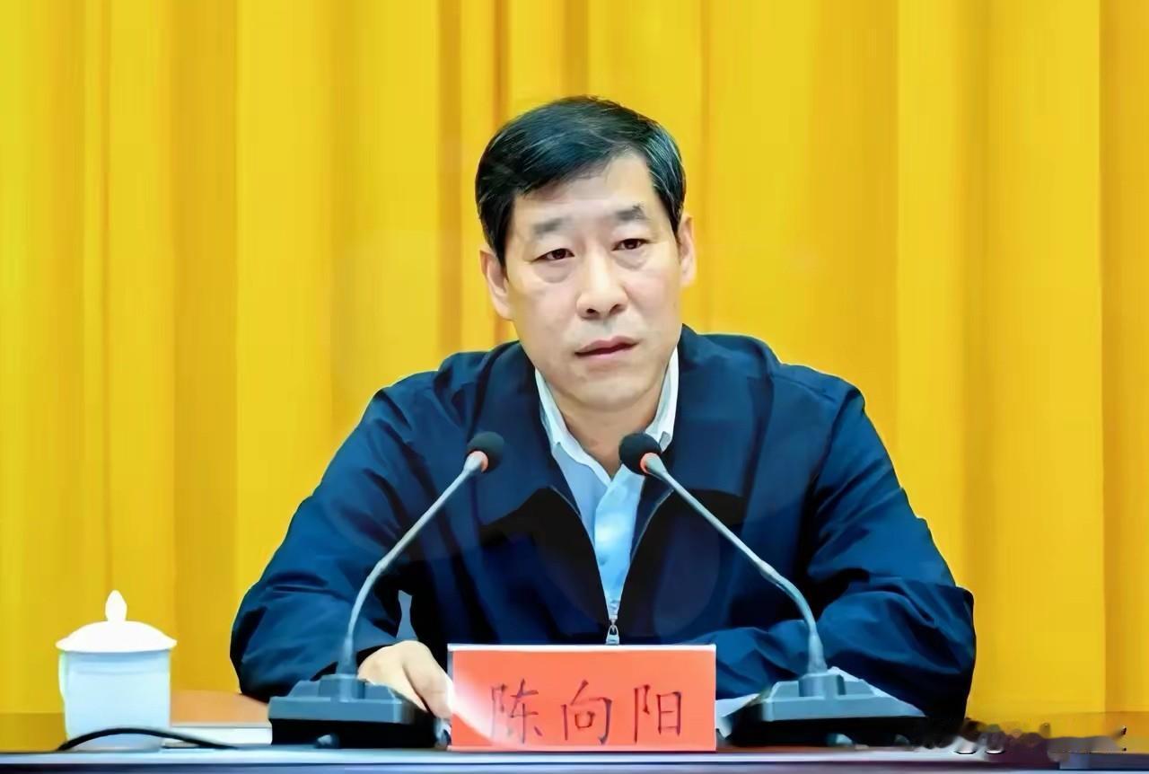 公道自在人心！
一个地级市的市长辞职了，是过不了心里那道坎，还是迫于压力？

其
