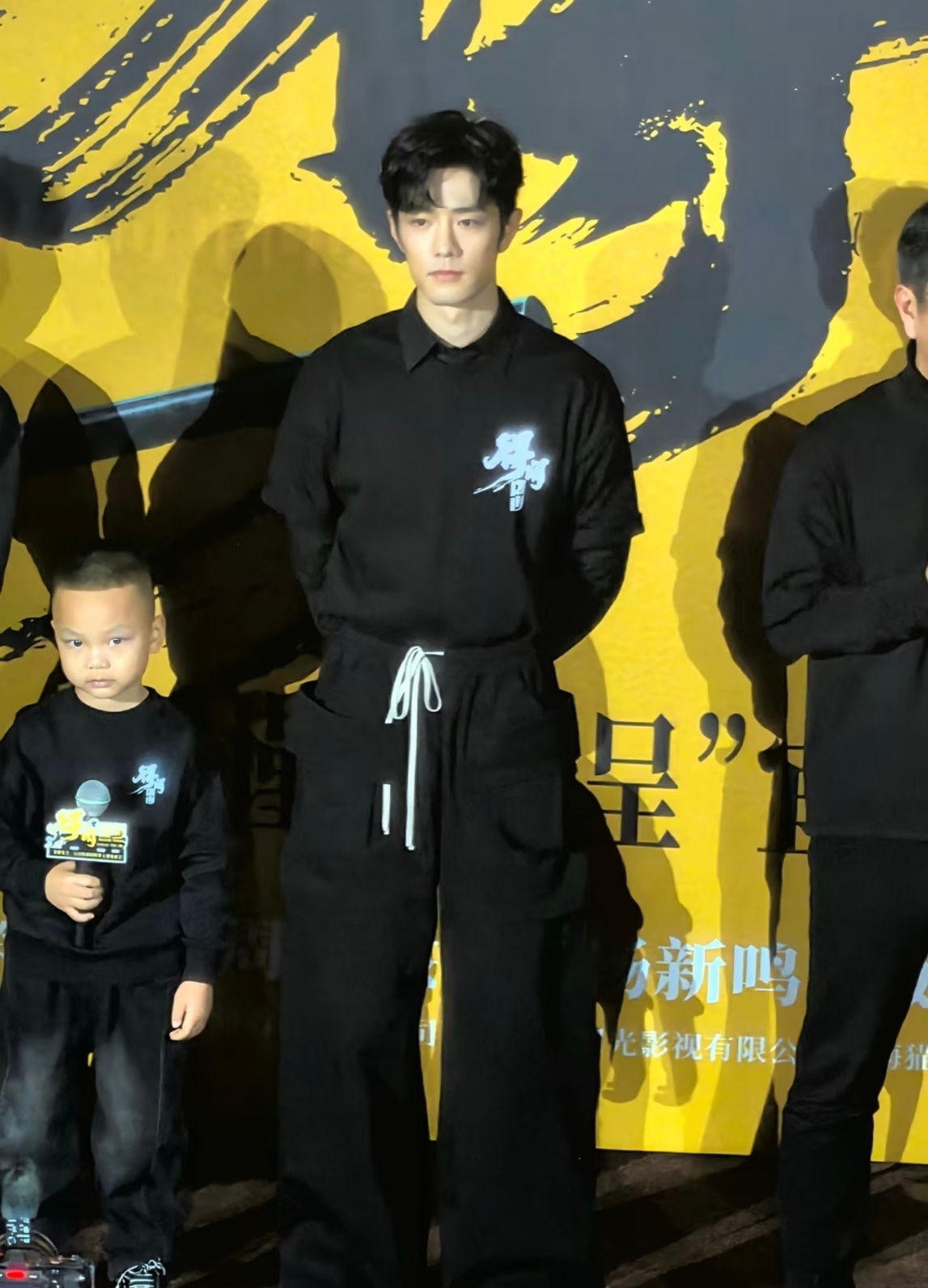 啊啊啊啊啊啊啊好帅好帅！！！！