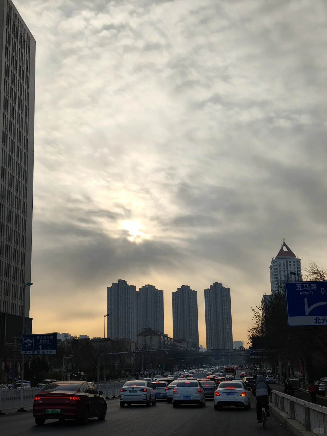 早！请问周末需要跟拍吗。