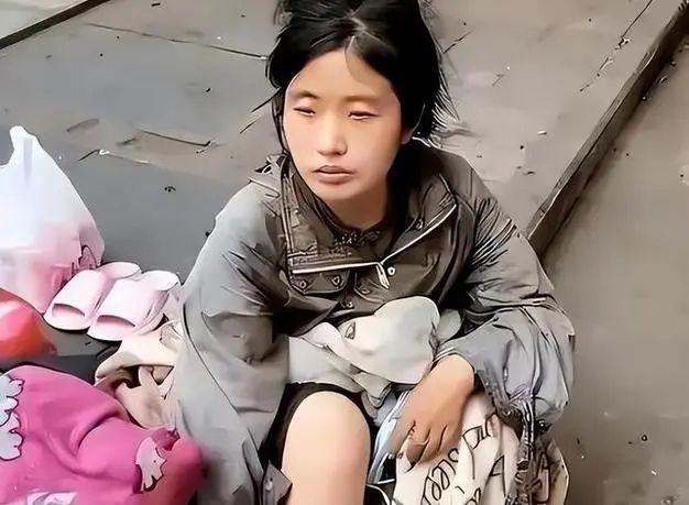 为什么街上没有一个流浪汉是女的？

街头流浪对女性来说风险极大，落单的女性更容易