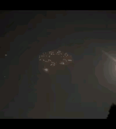 伊朗对以色列使用的子母弹导弹，突防后极难拦截。母弹在高空释放数十枚子弹药，形成大