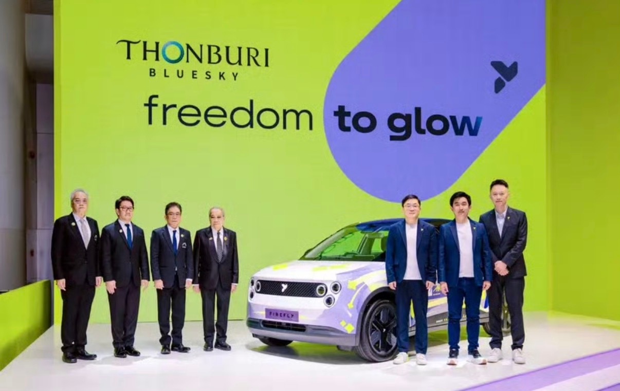 【firefly萤火虫泰国右舵版正式上市 售价799000泰铢】日前，firef