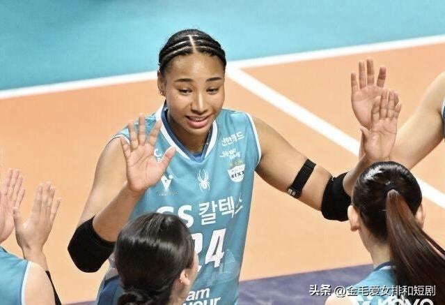 GS加德士的亚外东谷玲衣奈已经连续缺席了六场比赛。 
之前她说自己膝盖疼，并且最