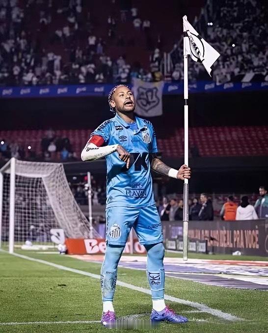 安切洛蒂：只有100%状态的内马尔才能入选巴西国家队！近日，有记者采访巴西主帅安