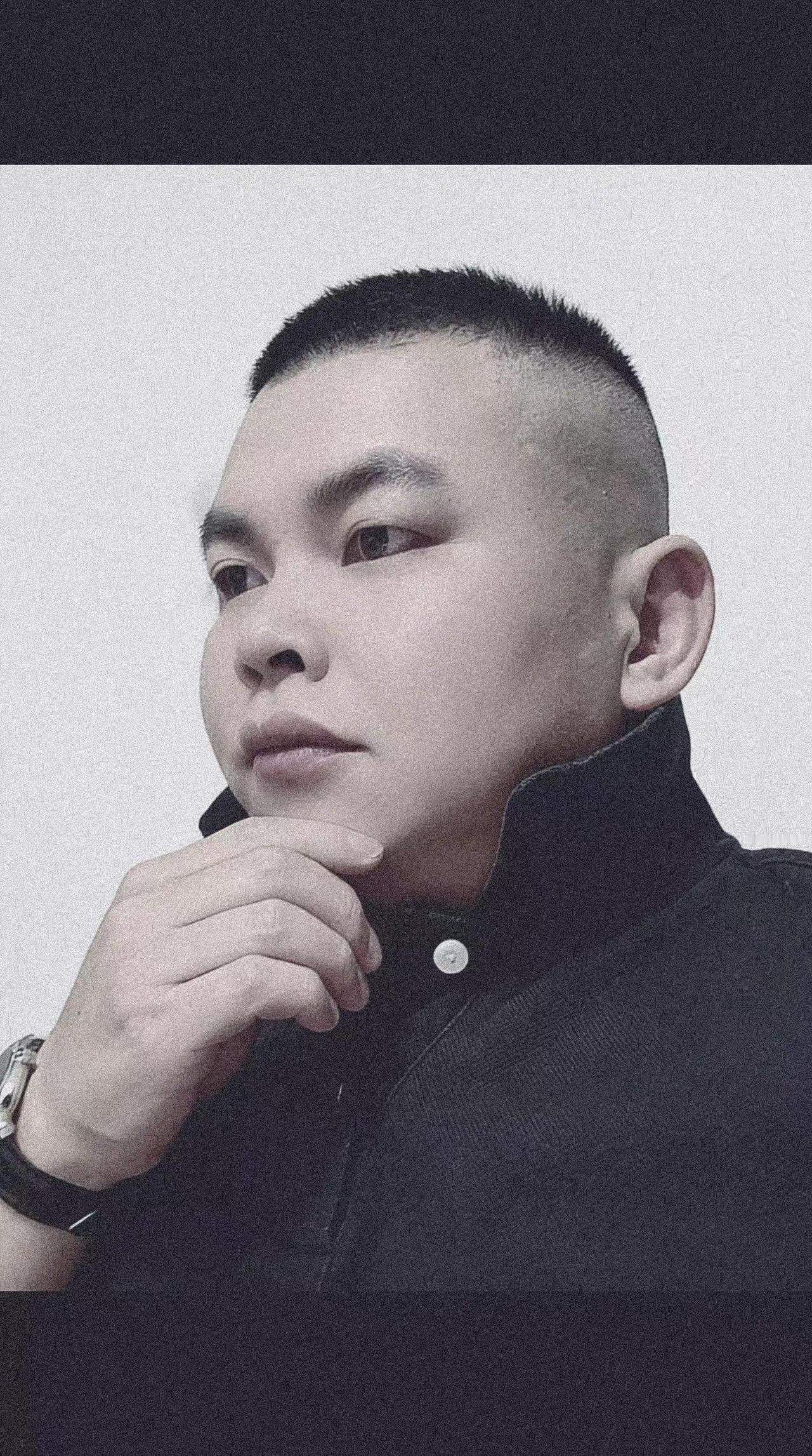 你是来体验生命的，不是演绎完美的，大胆一点，人生没有那么多的观众，做自己就好……