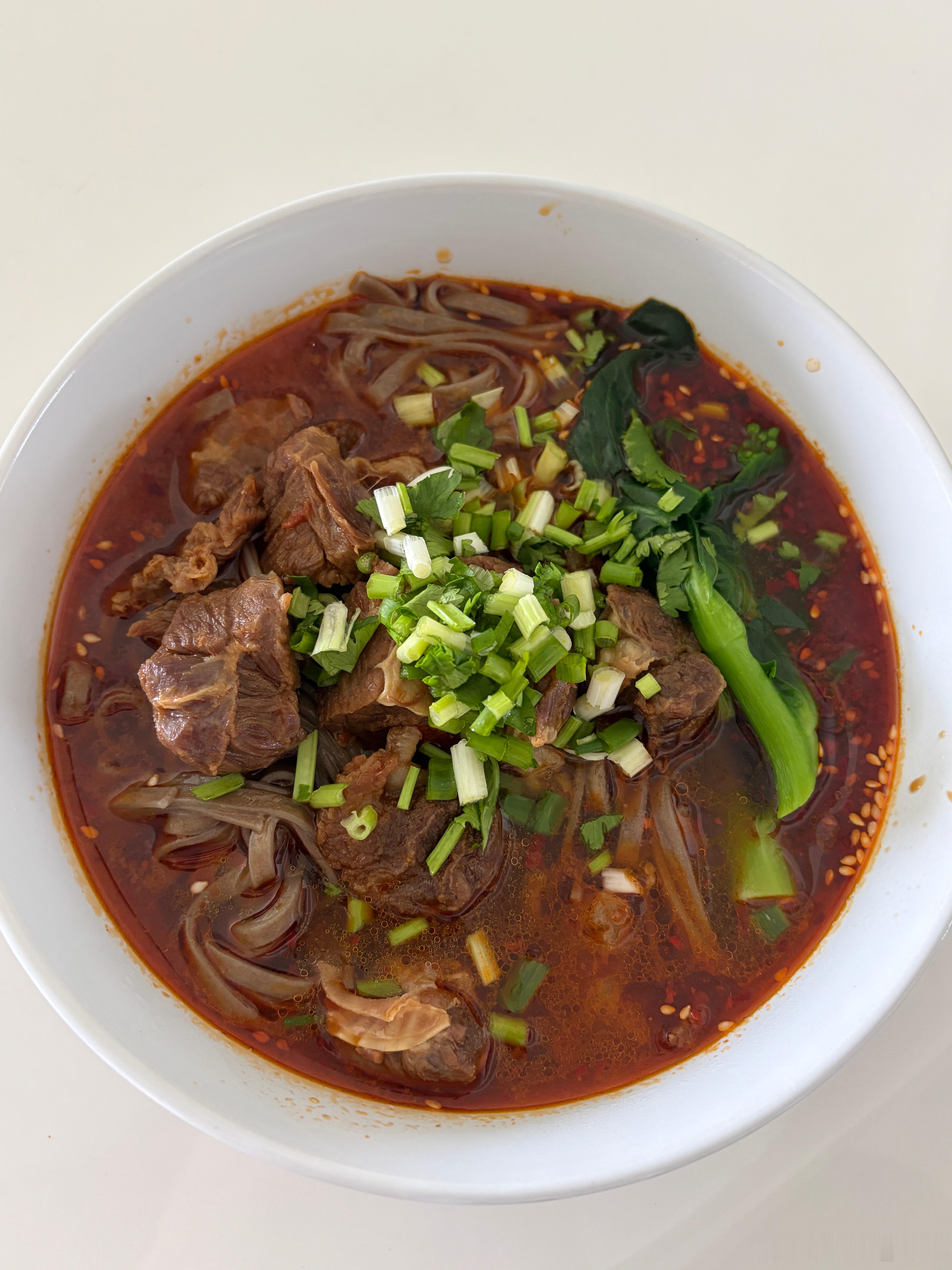 我的牛肉面是越做越好了家庭自制预制菜了不起蔬菜也是盒马买的冷冻菜，非常方便 