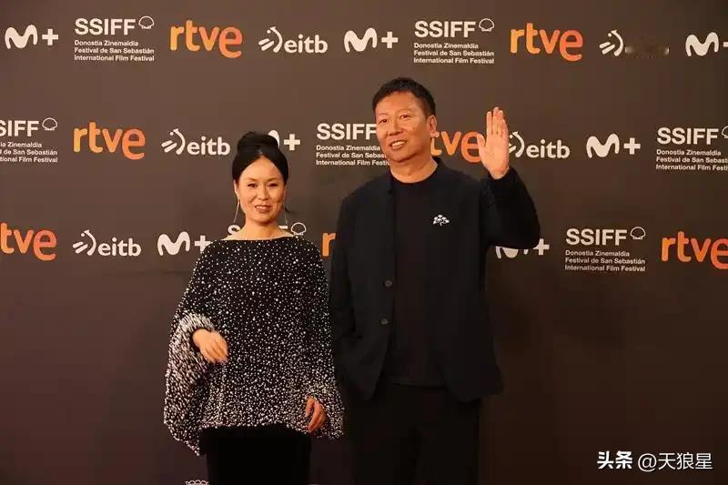 一部电影引起这么大的舆情，还有很多相关人士没有出来说话，
1，电影撤档，女主演账