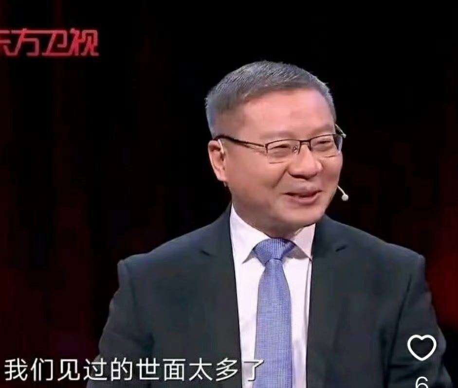 今年高考在网上似乎看不到什么动静，哪怕和两年前的热闹都没可比性……是我没关注到热
