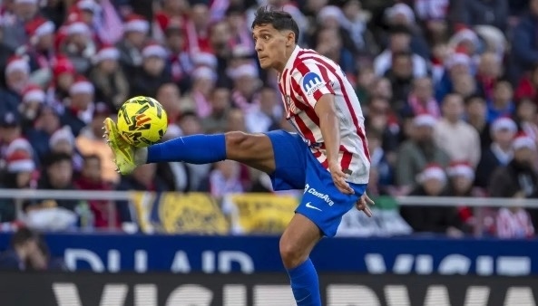 据西班牙《马卡报》报道，莫利纳1月份若能获得西班牙国籍，将有助于马竞的引援工作进