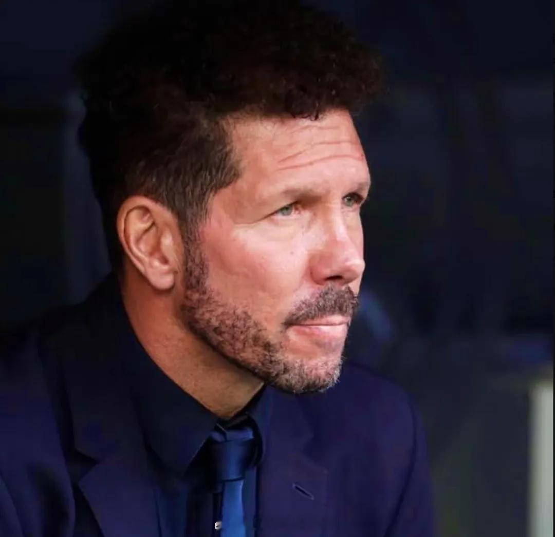 马洛塔在接受采访时回应了西蒙尼和国米帅位的传闻，蓝黑军团最近刚刚在欧冠中爆冷惨遭