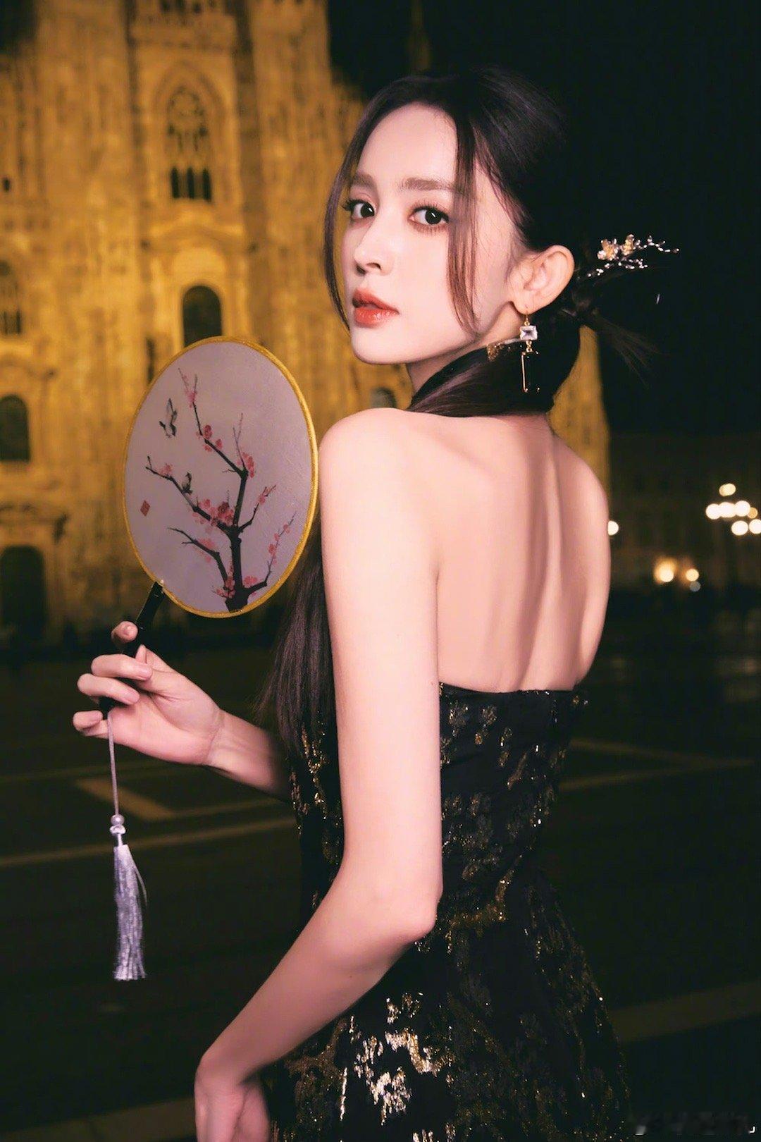 #张晚意王楚然元宵cp营业照#、#张晚意王楚然古装仪态#  张晚意王楚然元宵cp