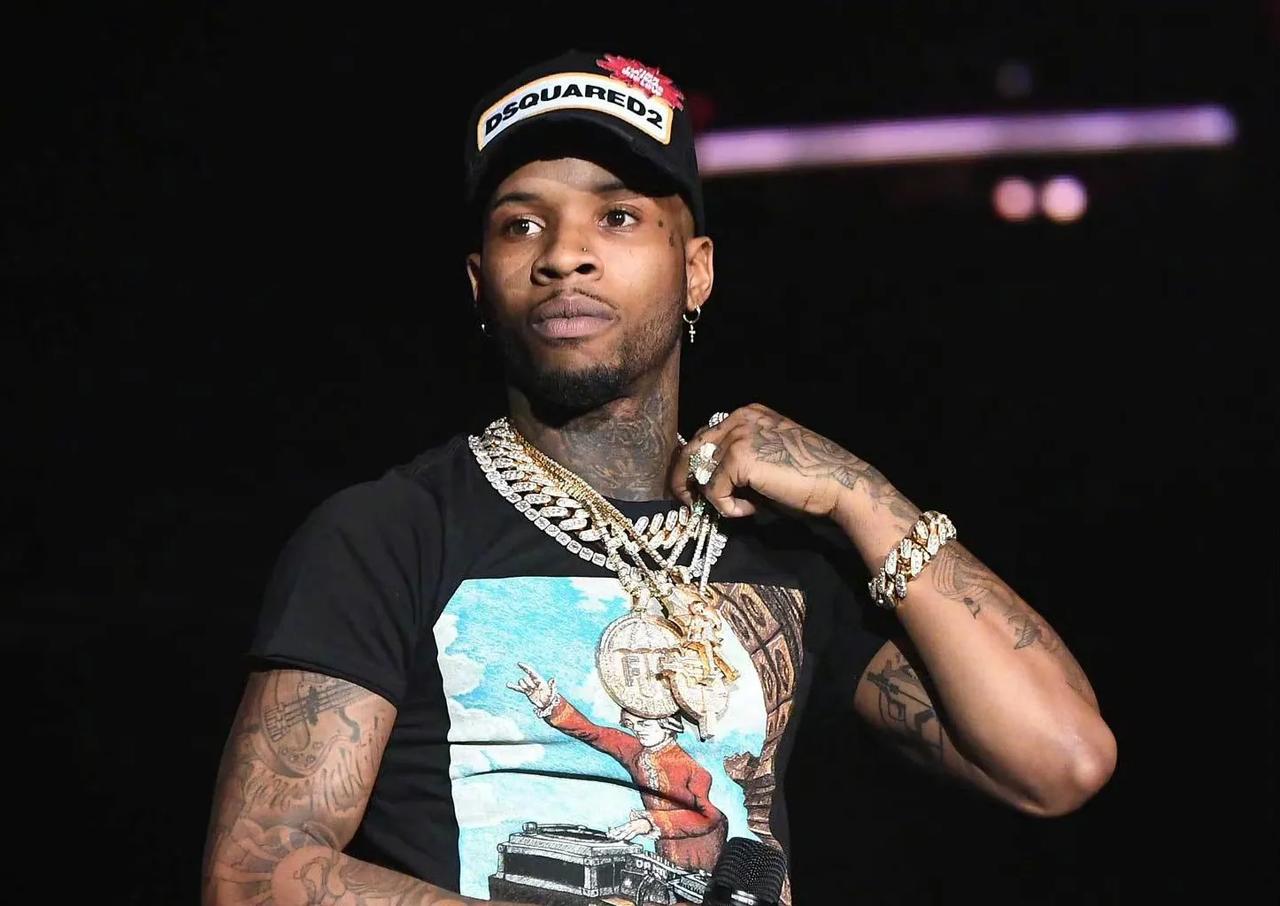 终于宣判，马姐赢了！

2020年7月，说唱歌手Tory Lanez枪击马姐Me