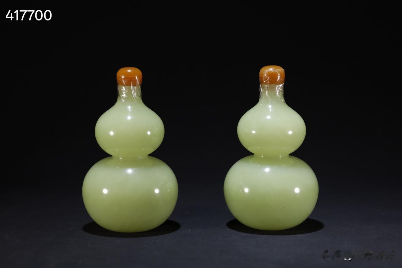 葫芦（福禄）一对｜摆件
—————————
直径5.35公分 高9.1公分  一