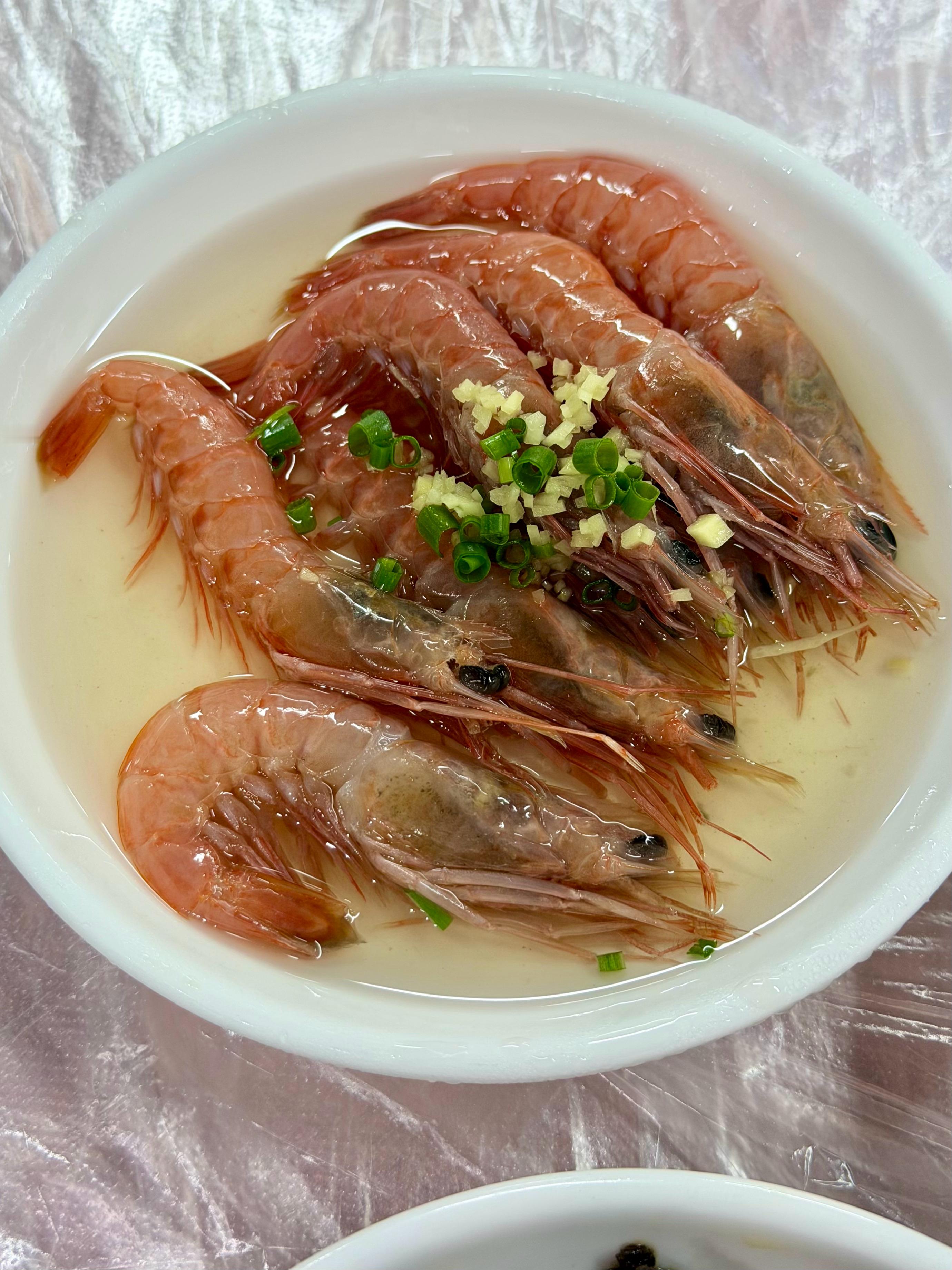 久闻大名的菜根饭摊趁着台风天来吃，没排队性价比蛮高的家常菜属于不排队的时候来吃还