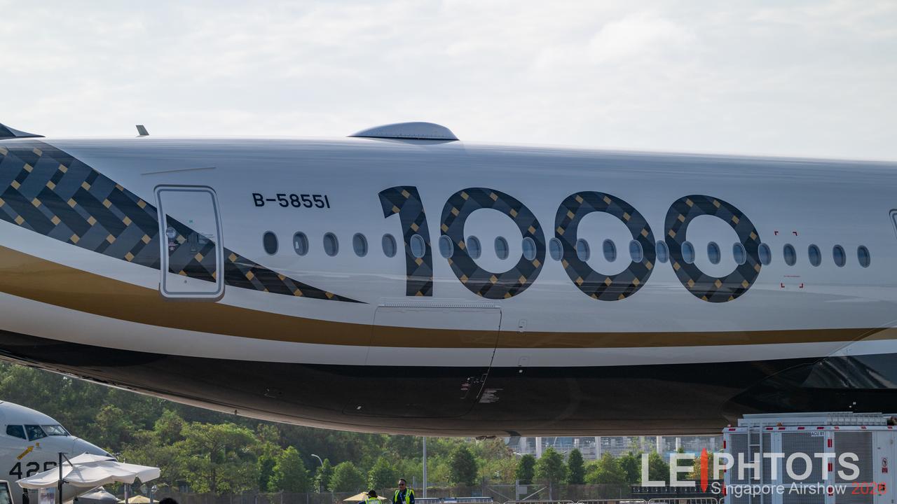 中国星宇航空，首架空客A350-1000飞机交付运营。