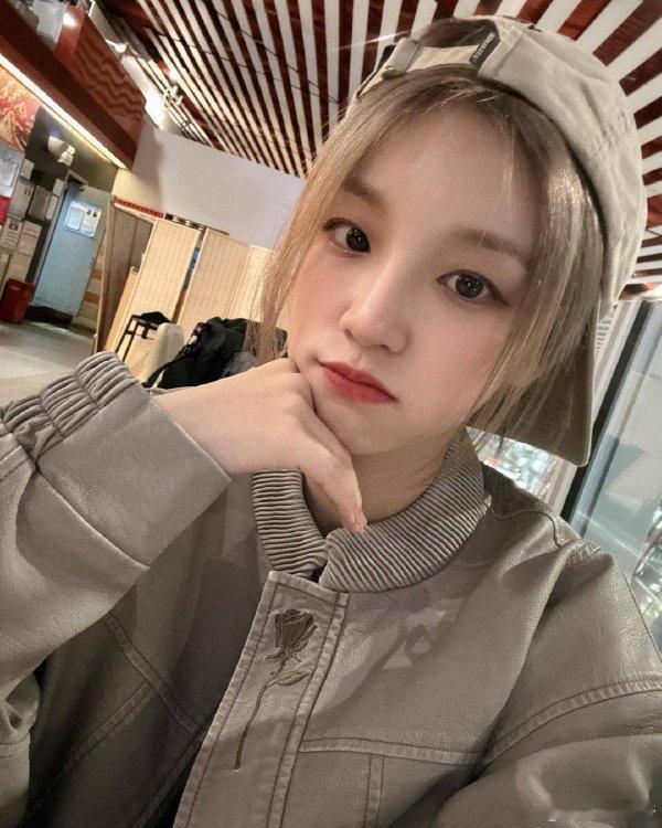 舒淇在听宋雨琦的歌舒淇听宋雨琦的歌还夸好听，而且叶舒华、Minnie 唱过她电影