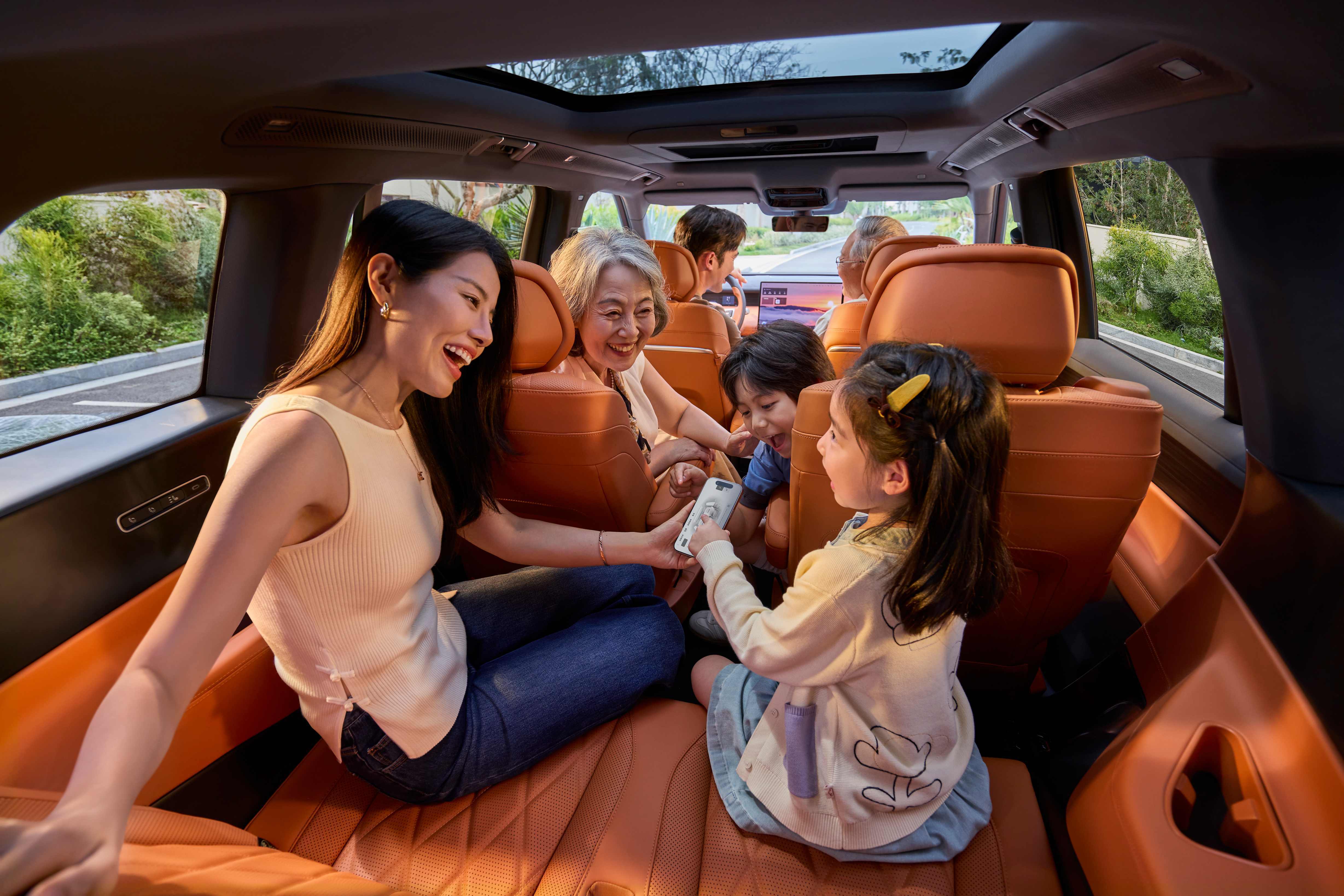 一个冷知识：大众9X 的用户里，21%是女性，52%是年轻人，61%是他品置换。