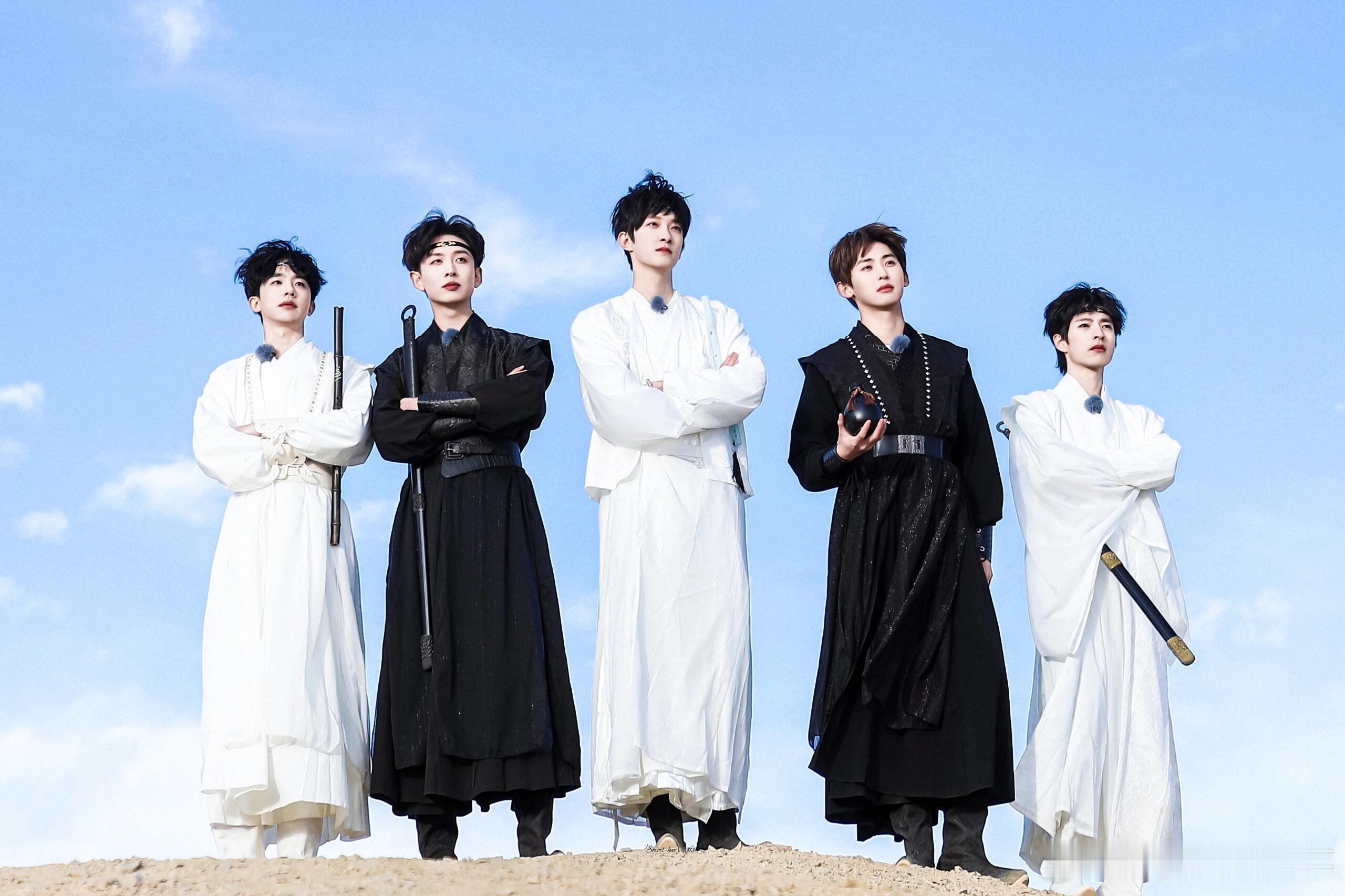 跳进地理书的旅行[超话]  跳进地理书的旅行2025·青海篇太有群像感了！跳进地