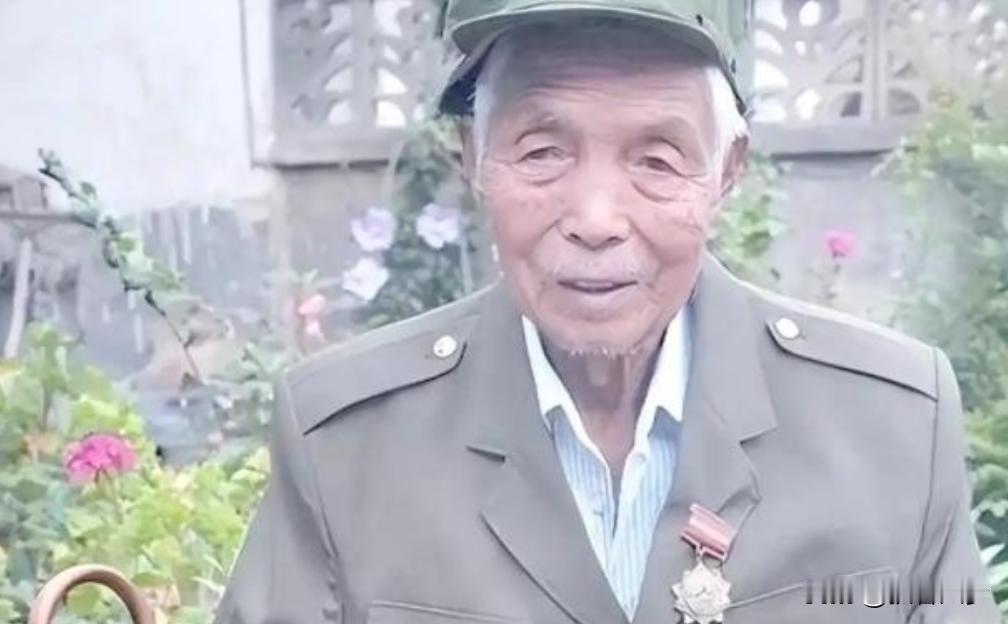 1979年，战士黄干宗被两名越南女兵活捉，他本已经做好了慷慨赴死的准备，没想到两