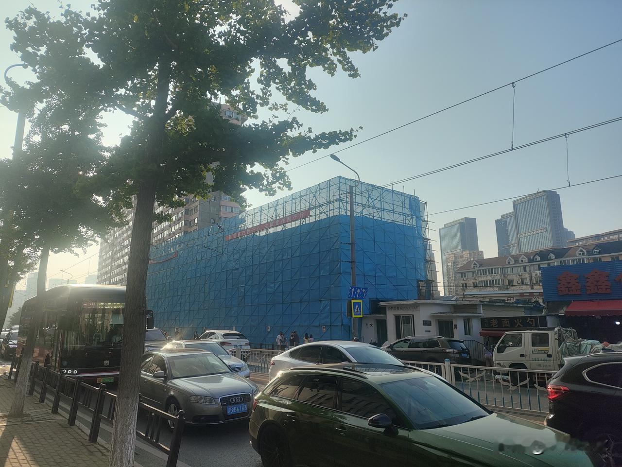坐529路回寺儿沟，下车一看，眼泪差点没绷住！

今天下午专门坐了趟529路，回