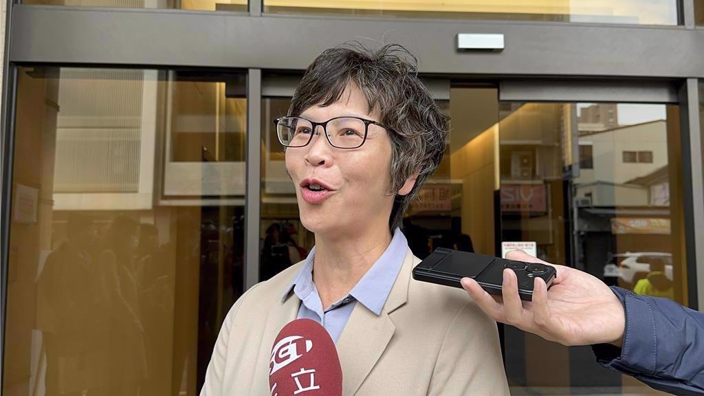 对于民众党前“立委”蔡壁如选彰化一事，前主席柯文哲今天受访表示，蔡壁如如果有意见