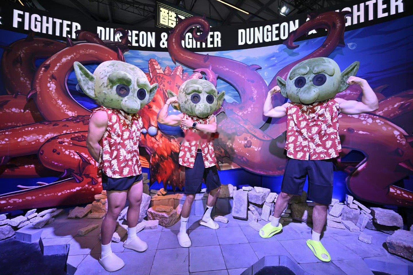 #肌肉哥布林入侵ChinaJoy#你们谁老公[春游家族][春游家族] ​​​