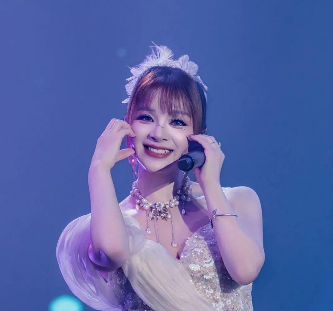美依礼芽离婚这事，没那么多狗血，倒是挺让人服气的
9月21号，美依礼芽在自己微博