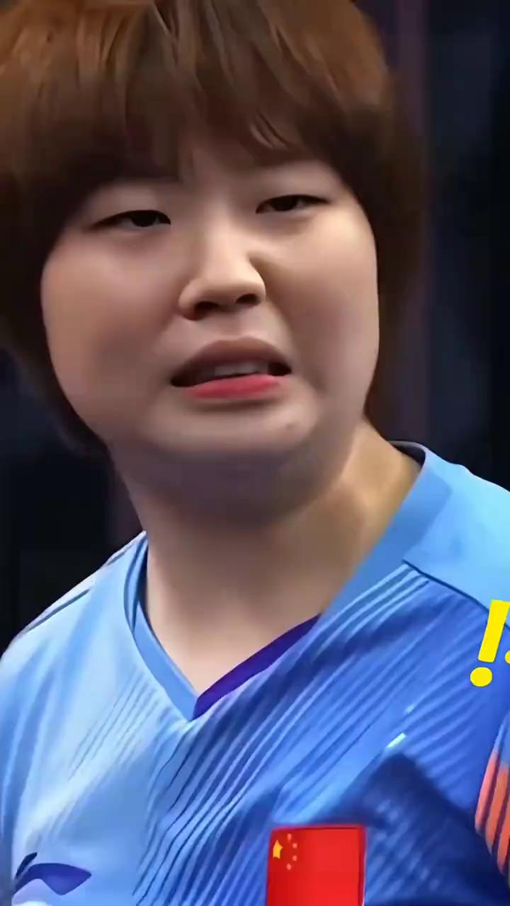 蒯曼被莎莎折磨出痛苦面具。
莎莎爆发性的进攻，蒯曼快招架不住了，但蒯曼实力也不容