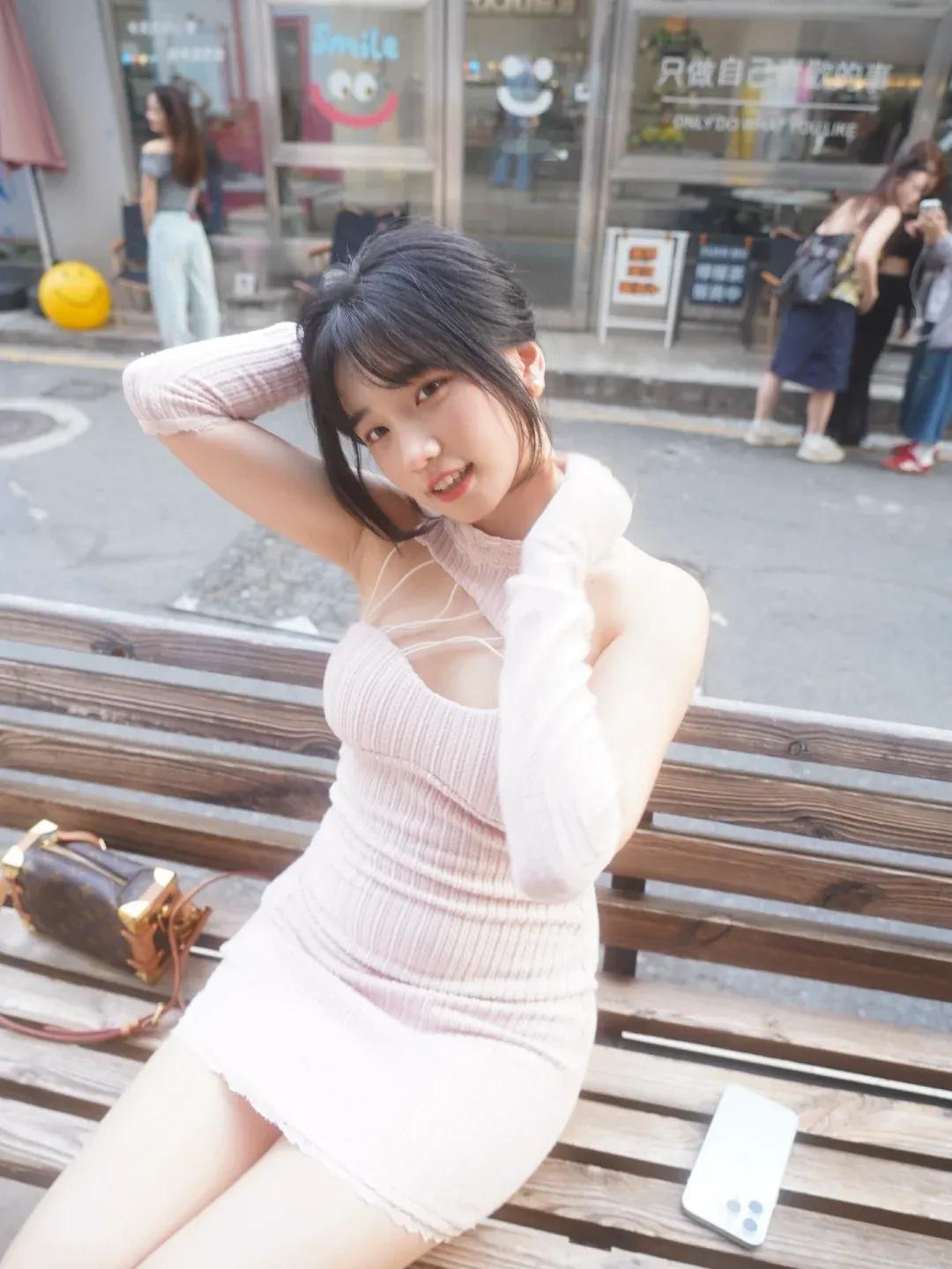 如果 100万和她只能选一个，你选哪个