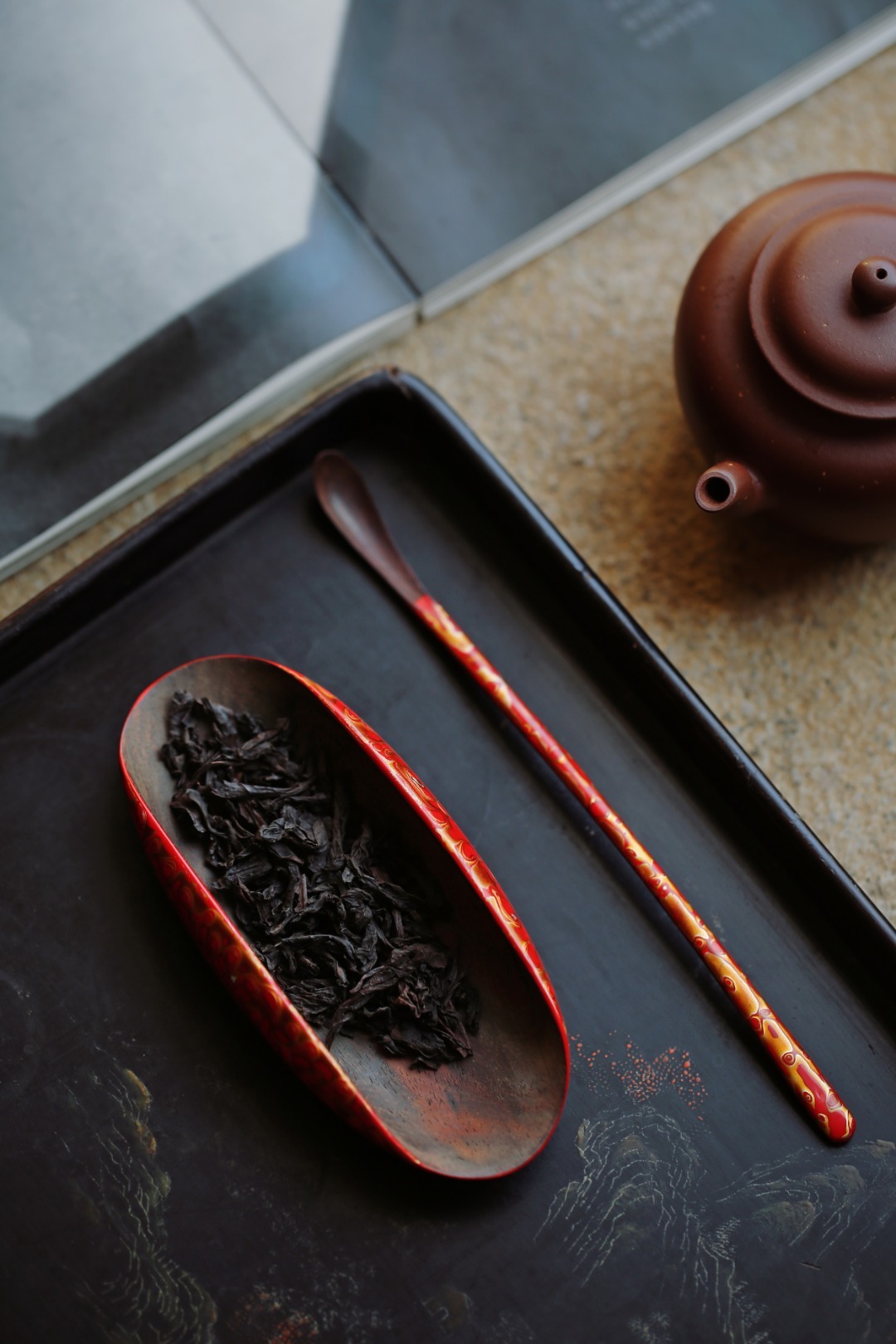 酸枝-大漆【如梭】茶则其纹靓丽如星河璀璨置于茶案之上观赏亦把玩亦携茶具以作清欢在