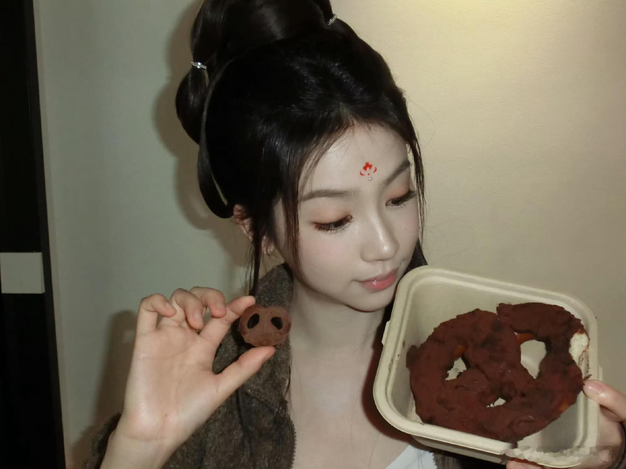 lmr刘梦芮萧靖琳lmr刘梦芮窈窈有期借着你的光去发散光𝑩𝒚 𝒚𝒐𝒖?