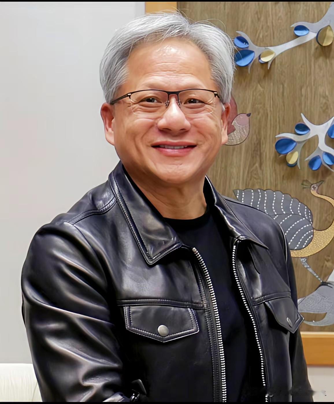 黄仁勋身家快摸到8000亿的边，他哥黄仁德却连份正经工作都没有。
 
网上骂黄仁