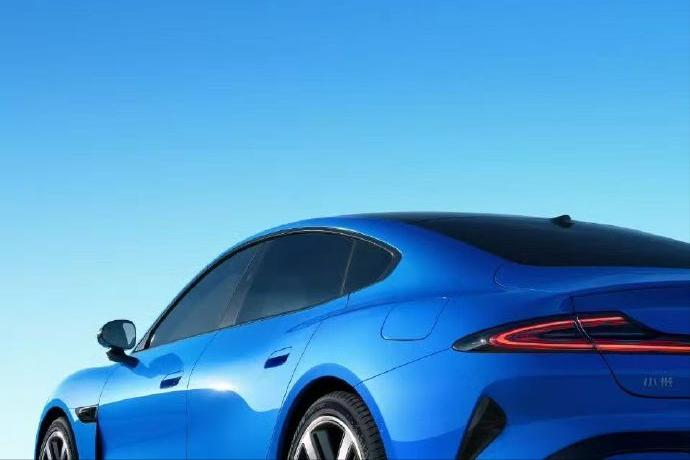 针尖对麦芒，新小米Su7和尚界z7都是这几天发布！
最近一段时间话题拉满的两款车